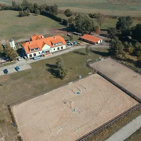 Lipowy Dwor Фермерский дом